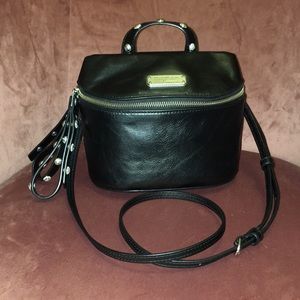 marc by marc jacobs canteen leather crossbody bag